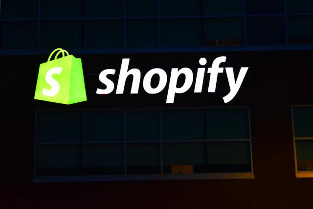Hire Shopify developer for your online store